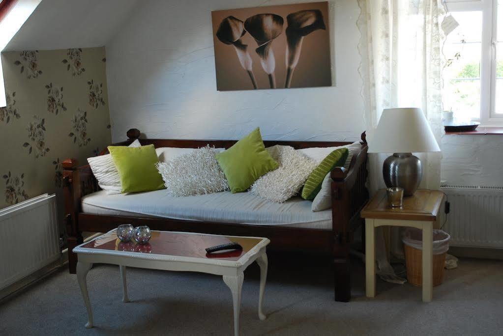 Stoneleigh Barn Bed And Breakfast Sherborne  Exterior photo