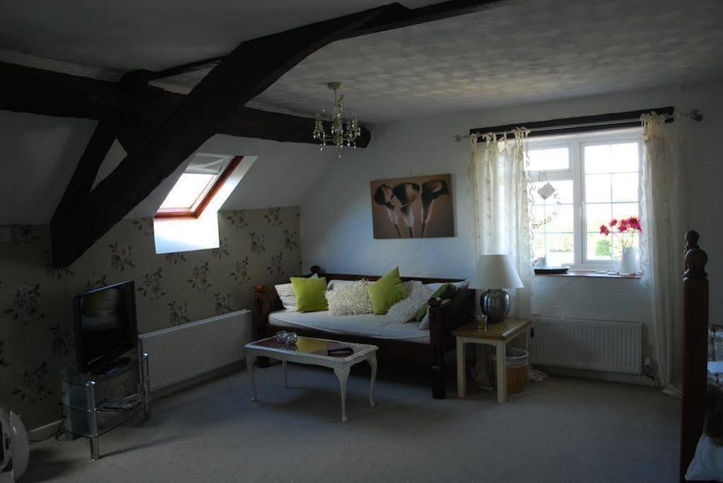 Stoneleigh Barn Bed And Breakfast Sherborne  Exterior photo