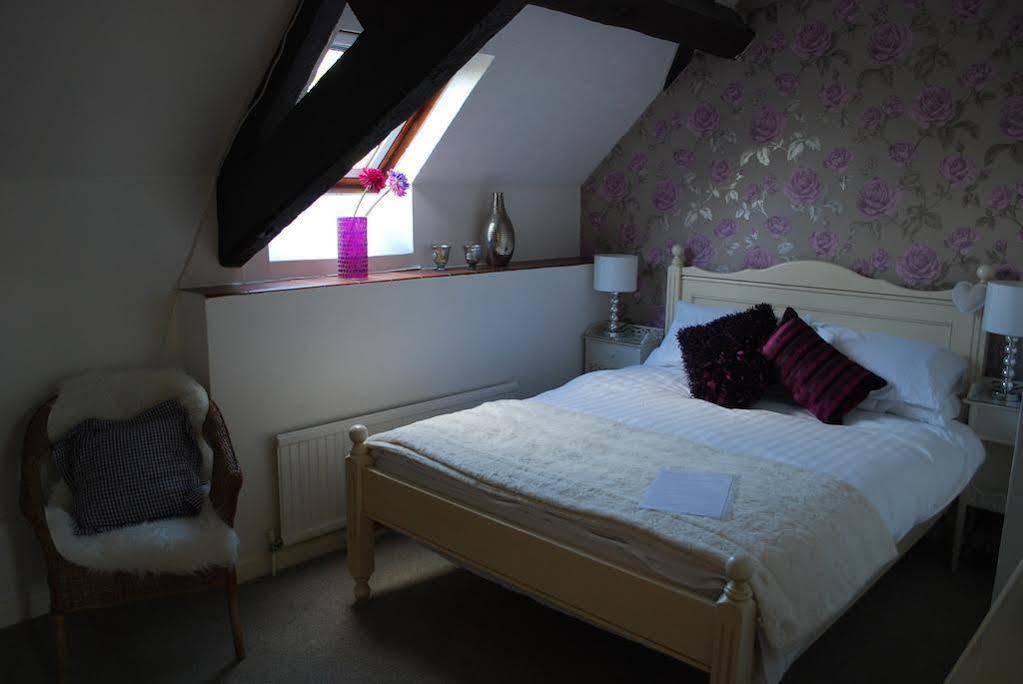 Stoneleigh Barn Bed And Breakfast Sherborne  Exterior photo